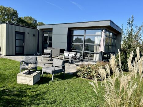 großer Garten mit viel Auslauf