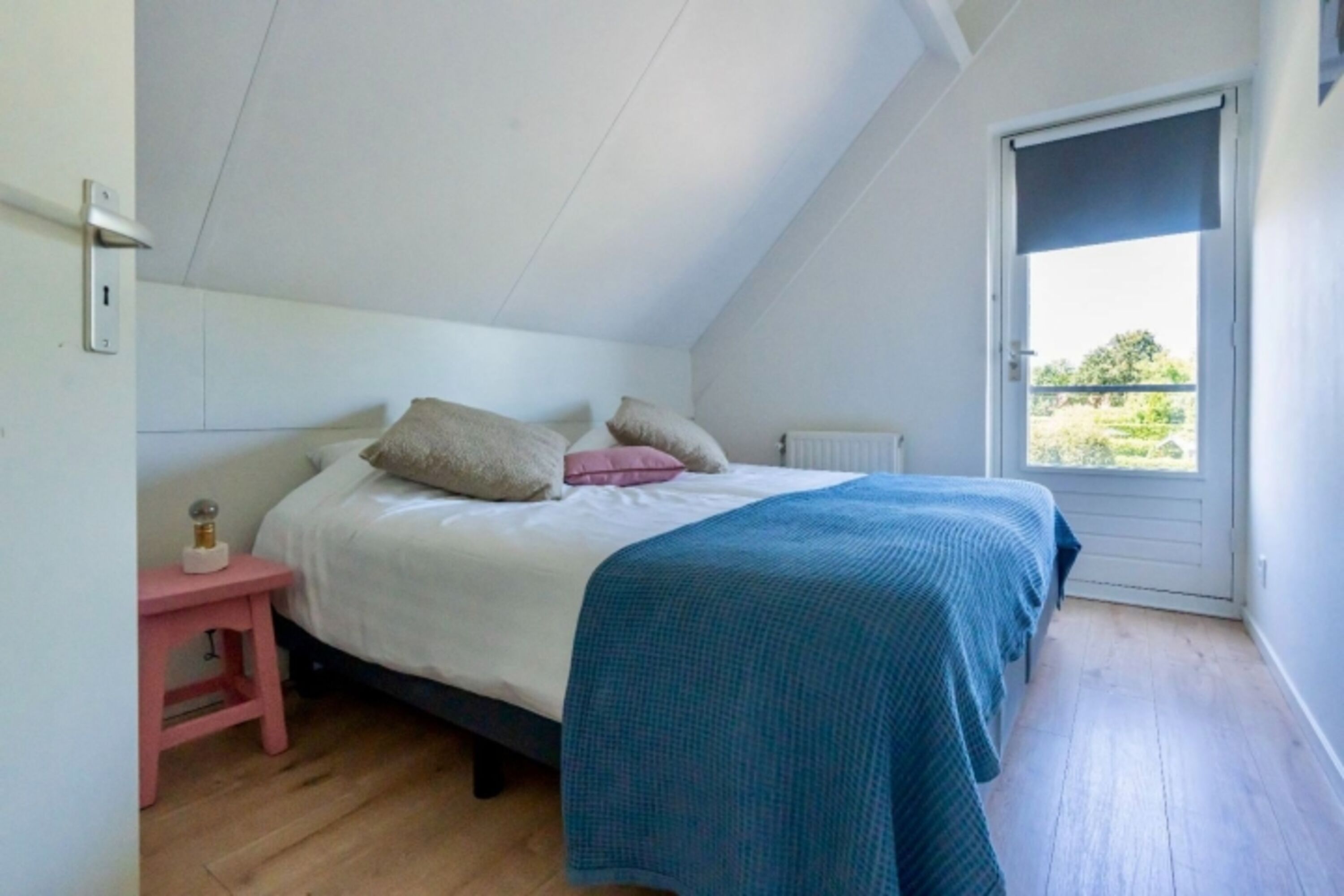 Schlafzimmer 2 mit 2 Luxus Einzel Boxspringbetten