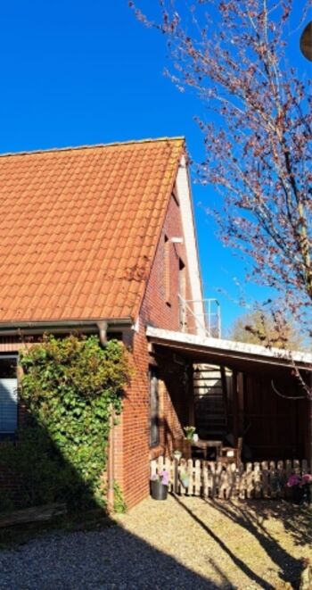 Überdachte Sitzgelegenheit