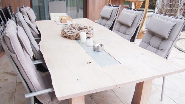 großzügige Terrasse