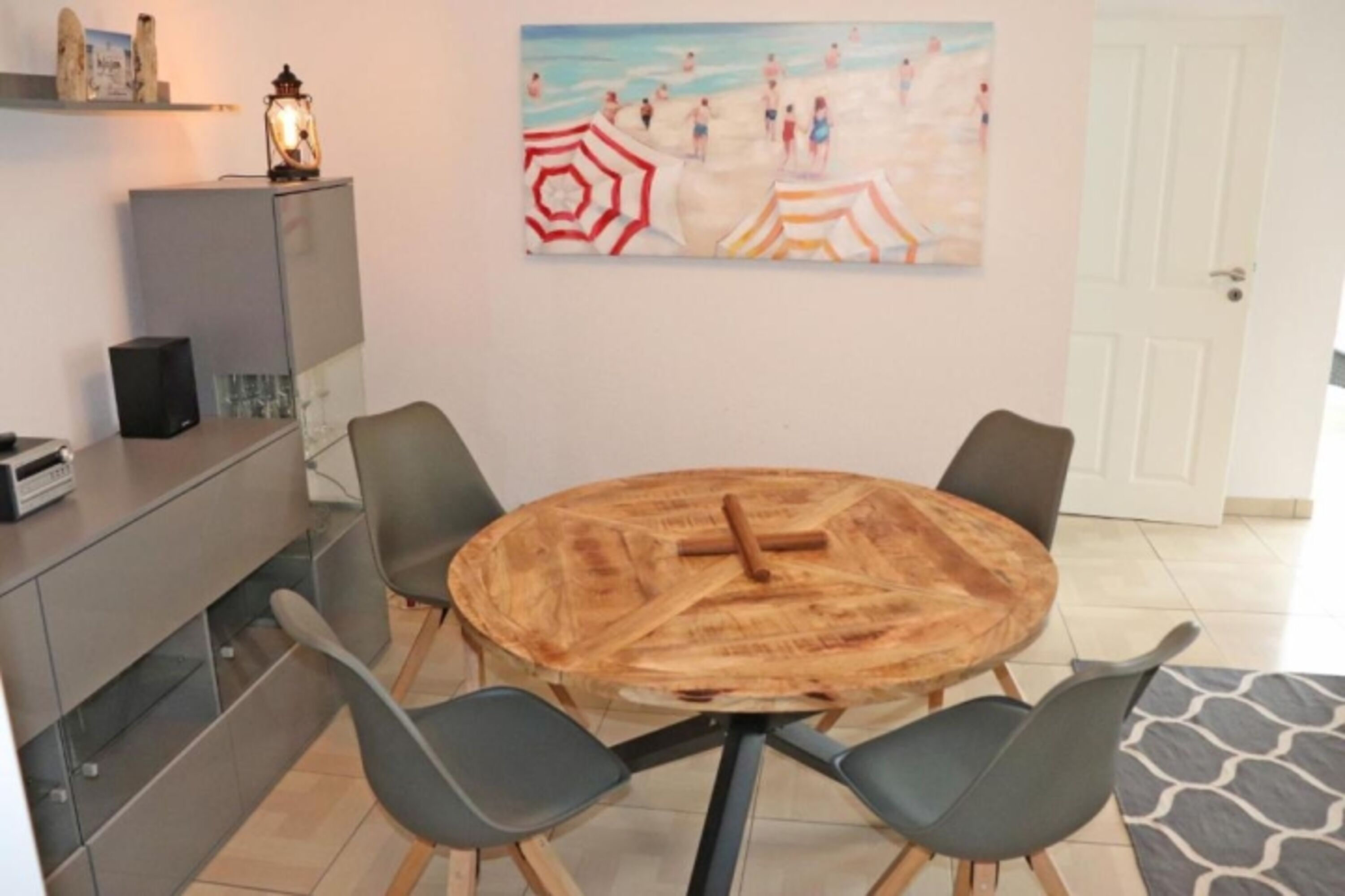 Esstisch im Wohnzimmer