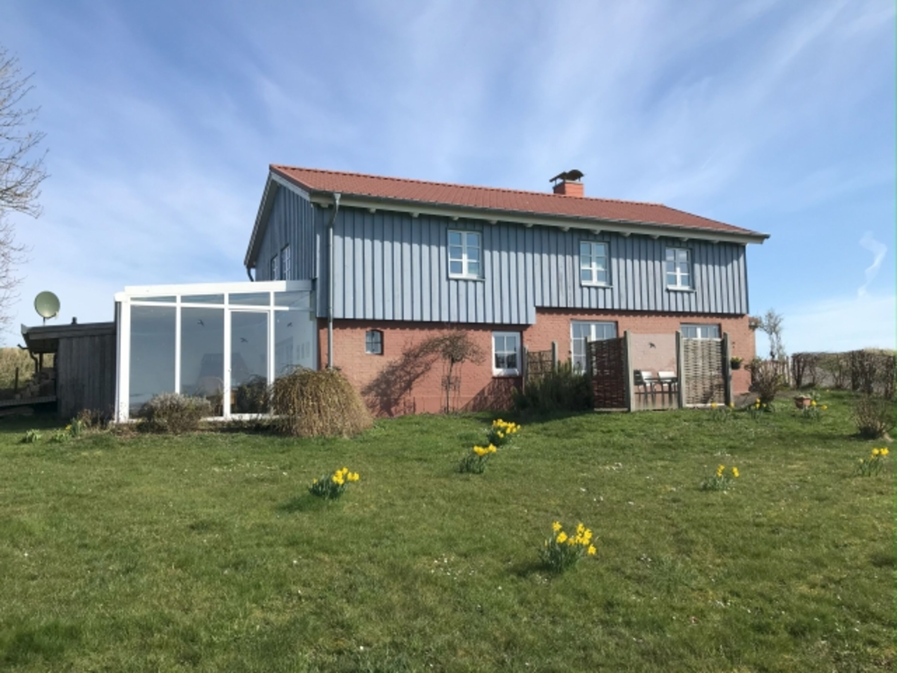 "Hus am Diek" im Frühling