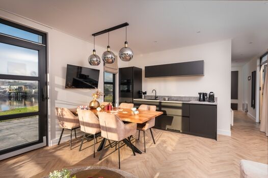 Speisesaal und Küche