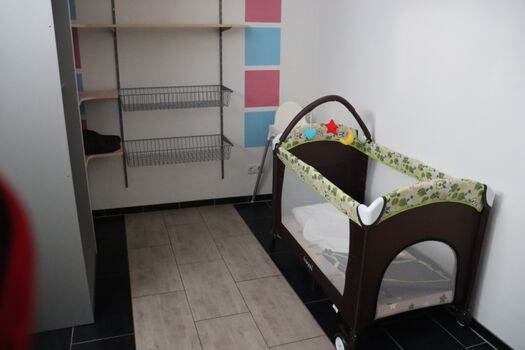 Babyreisebett mit Wickelauflage