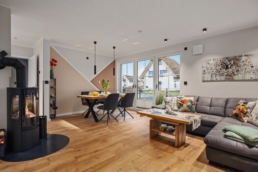 Wohn-/ Esszimmer Ferienwohnung Windspiel