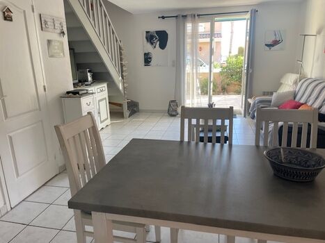 Wohnzimmer / Essbereich