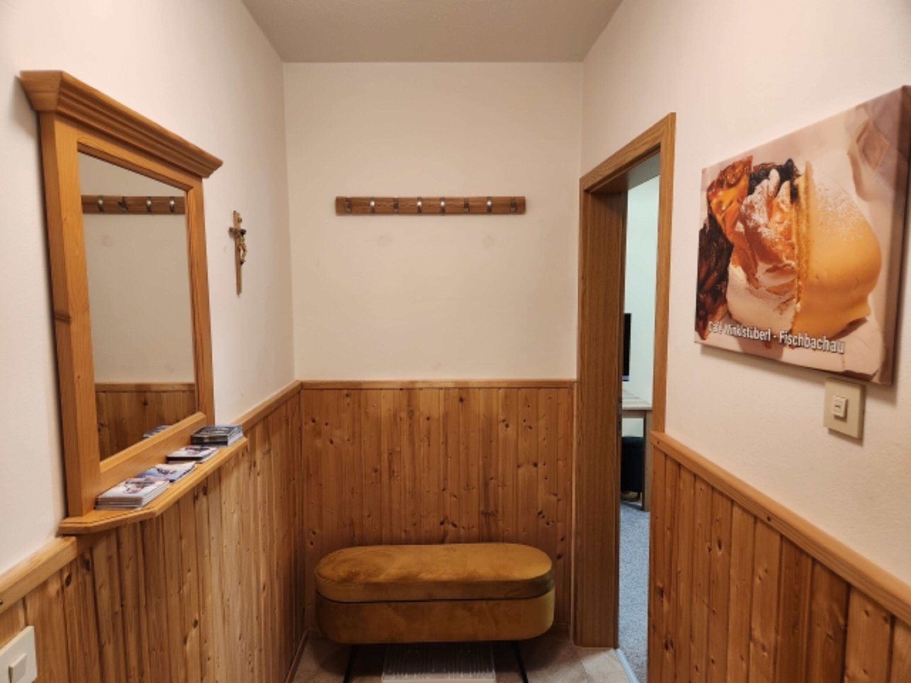 Flur mit Garderobe