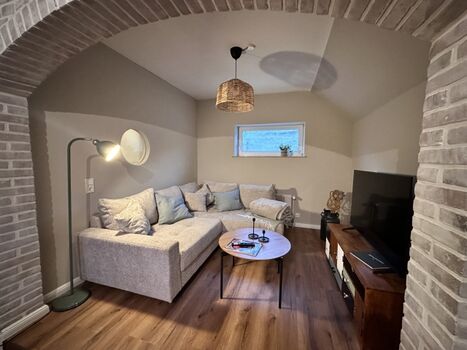 Wohnzimmer mit Ecksofa