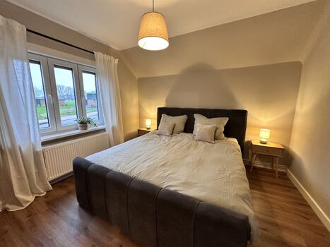 Schlafzimmer 1 EG, Boxspringbett 180