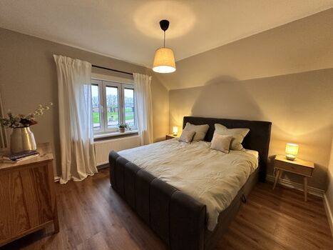 Schlafzimmer 1 EG, Boxspringbett 180