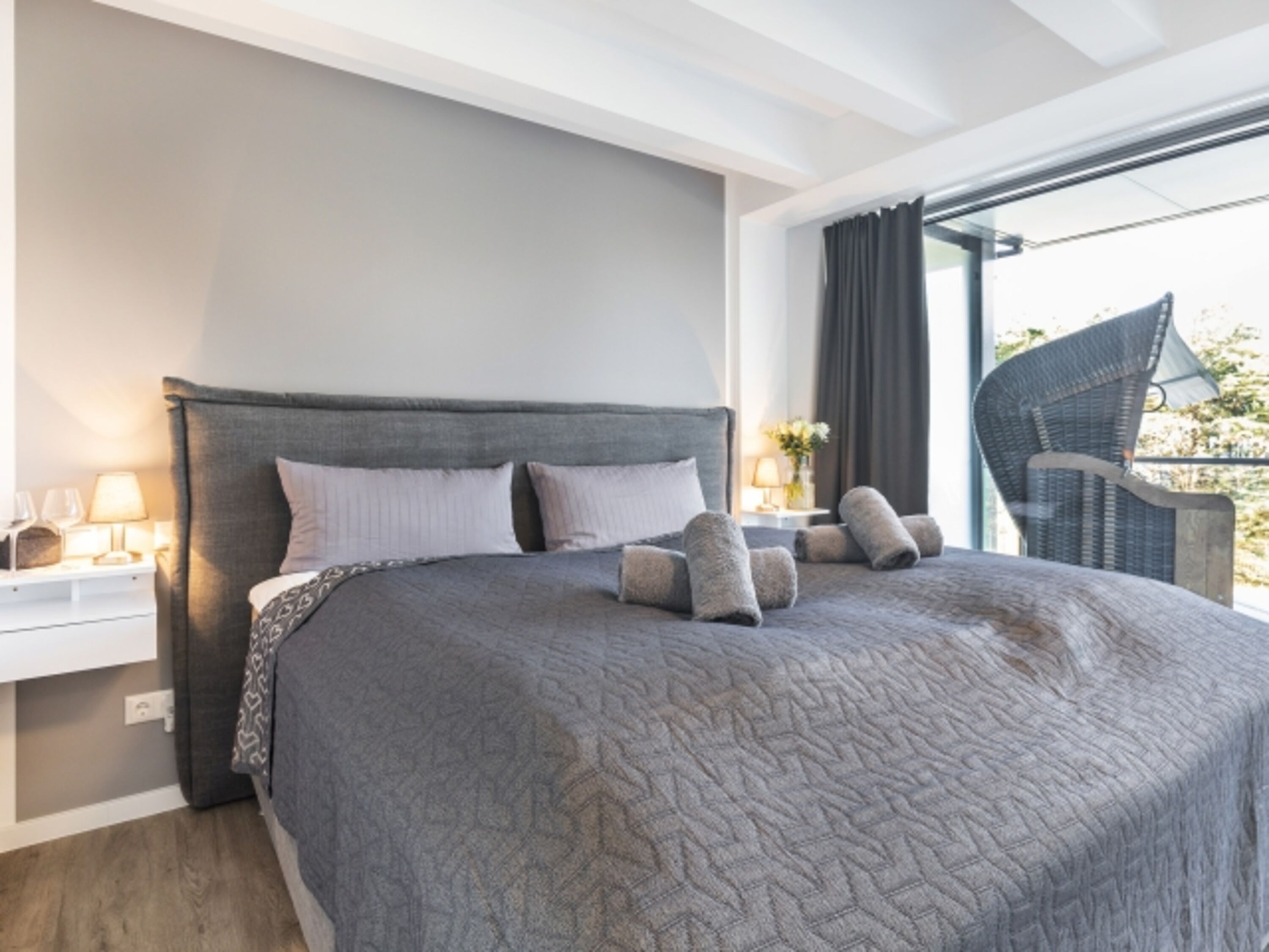 Schlafzimmer 1