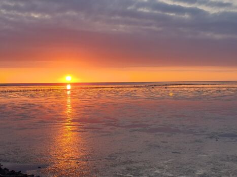 Herrliche Sonnenuntergänge  - Blick vom Trischendamm