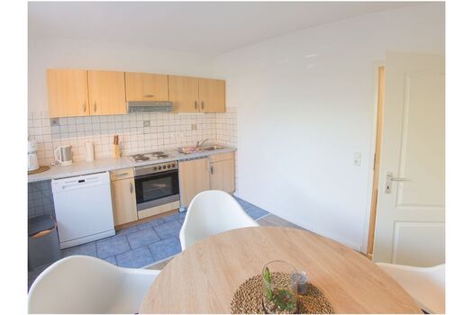 Separate Küche mit Essplatz