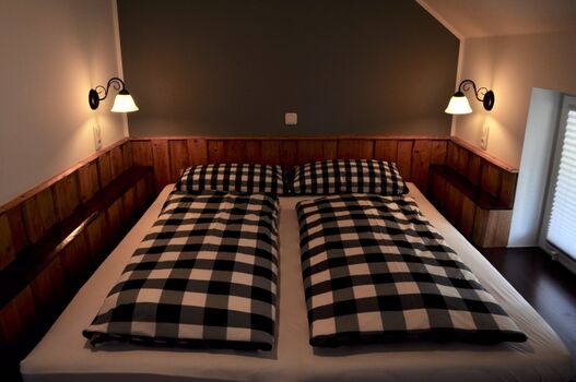 Schlafzimmer 1 obere Wohnung