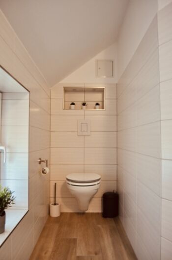 Badezimmer obere Wohnung