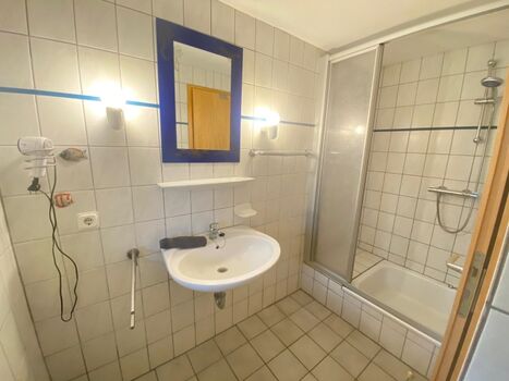 Geräumiger Waschplatz