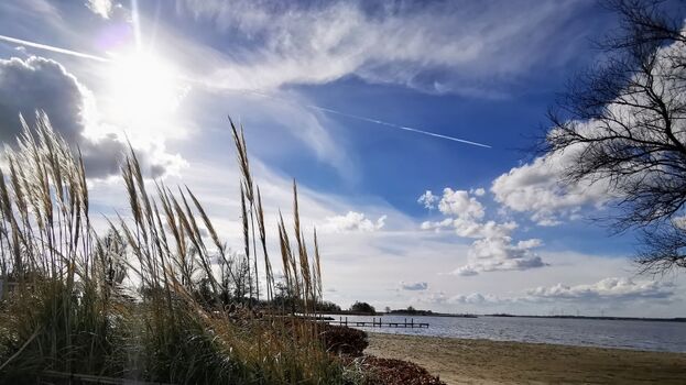 Über 2 km Strandabschnitt direkt im Park.