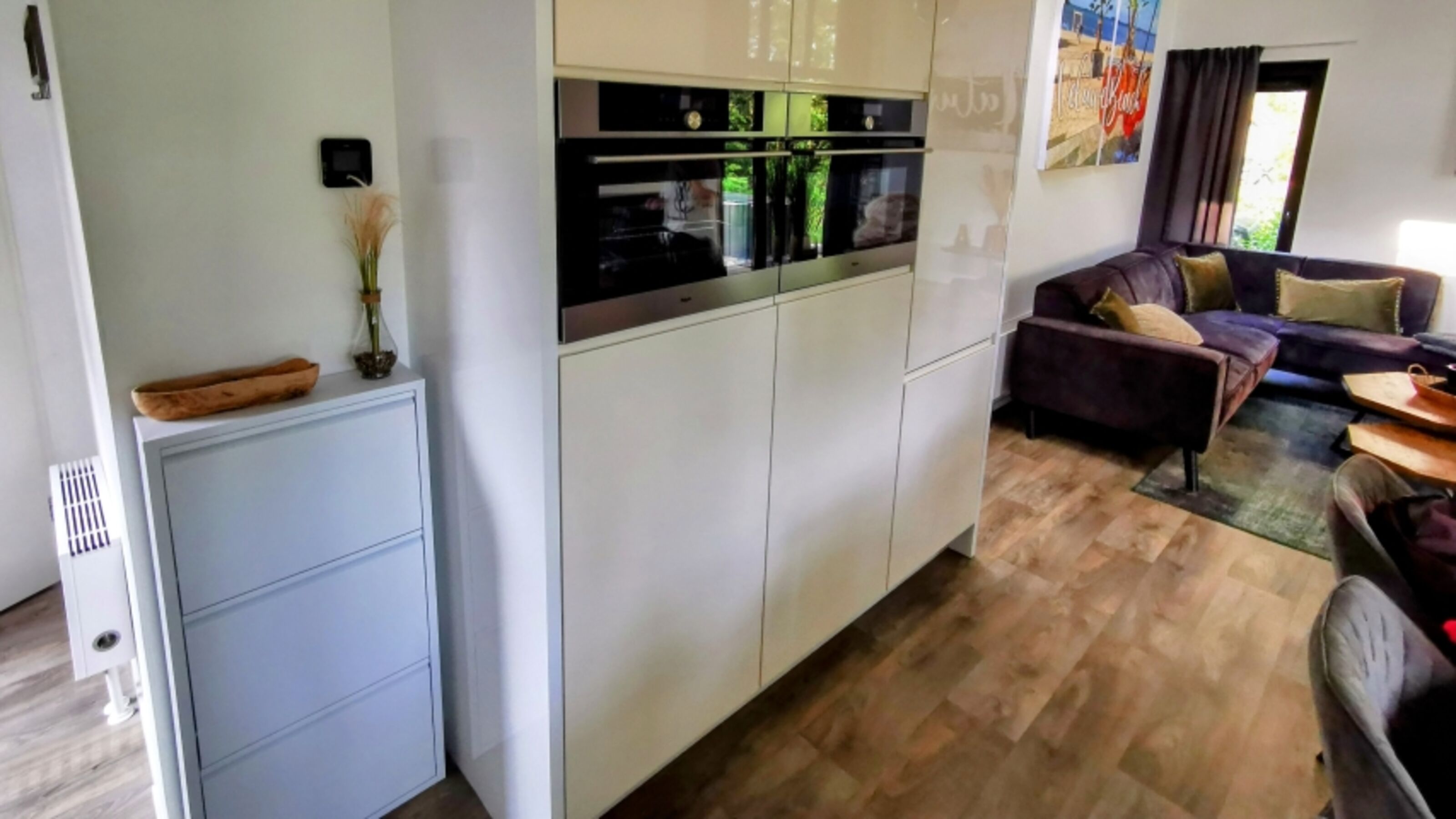 Alles drin, Mikrowelle/Back Kombi und extra Backofen.
