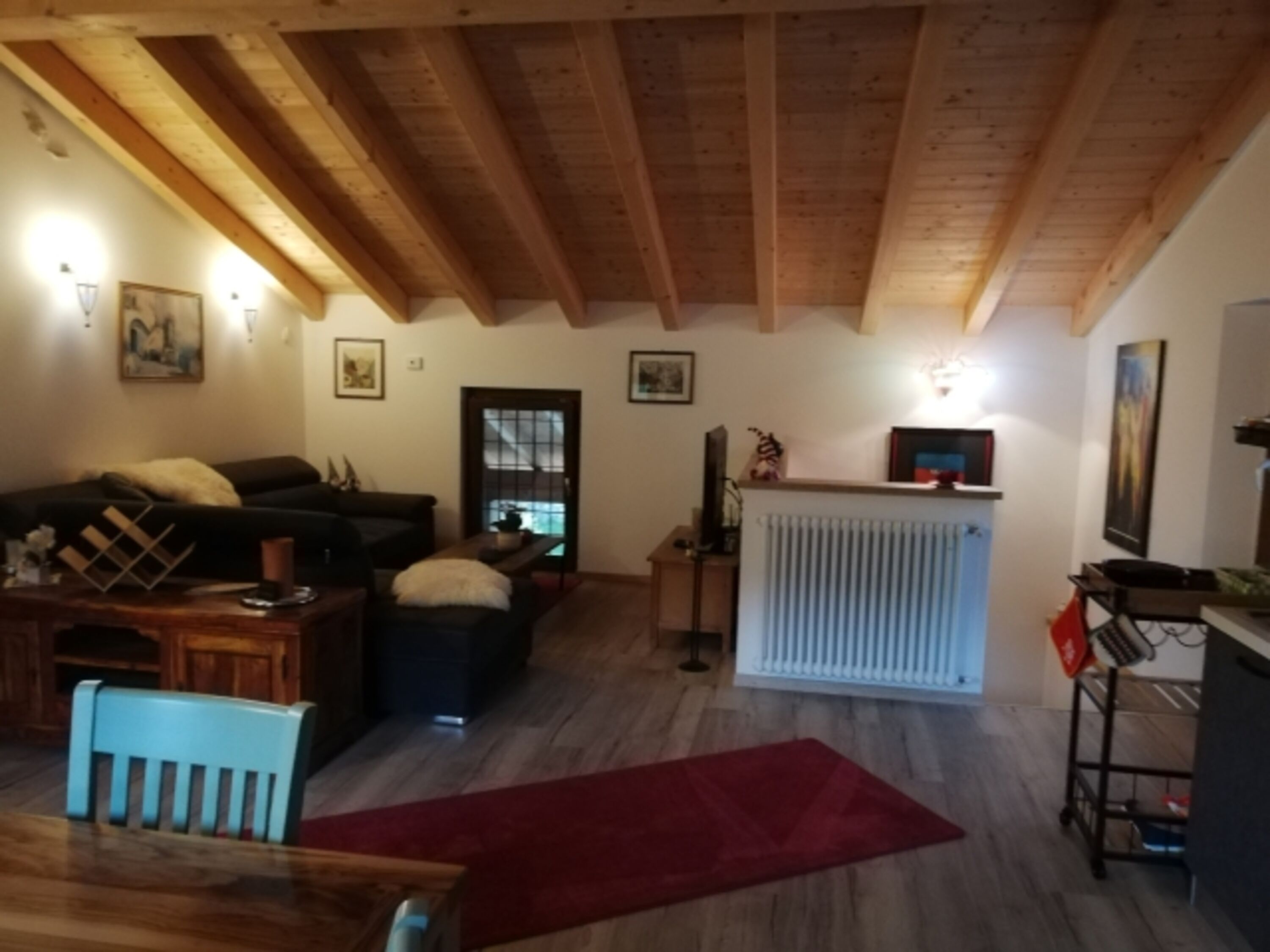 Eckschlafsofa - Treppe Richtung Schlafzimmer und Bad