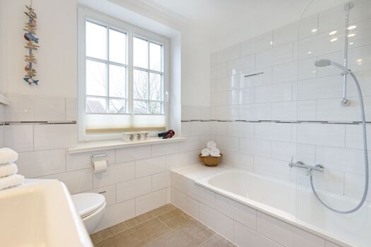 Badezimmer zwei im 1 OG