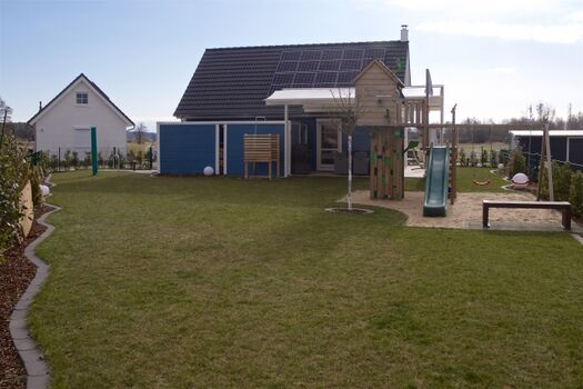 400 qm umzäunter Garten