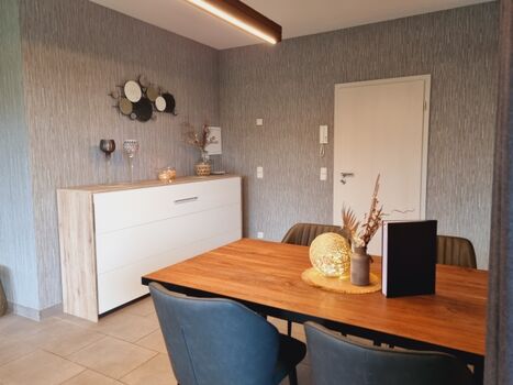 Schrankbett (kann ausgeklappt werden bei Bedarf)