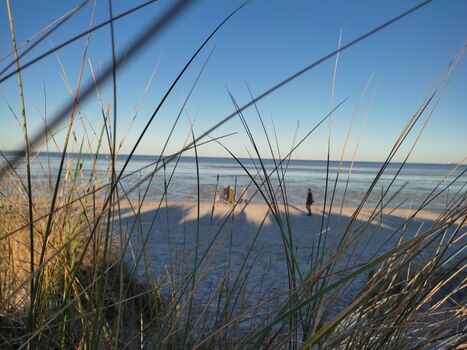 Strandtage an Küste oder auf den Inseln