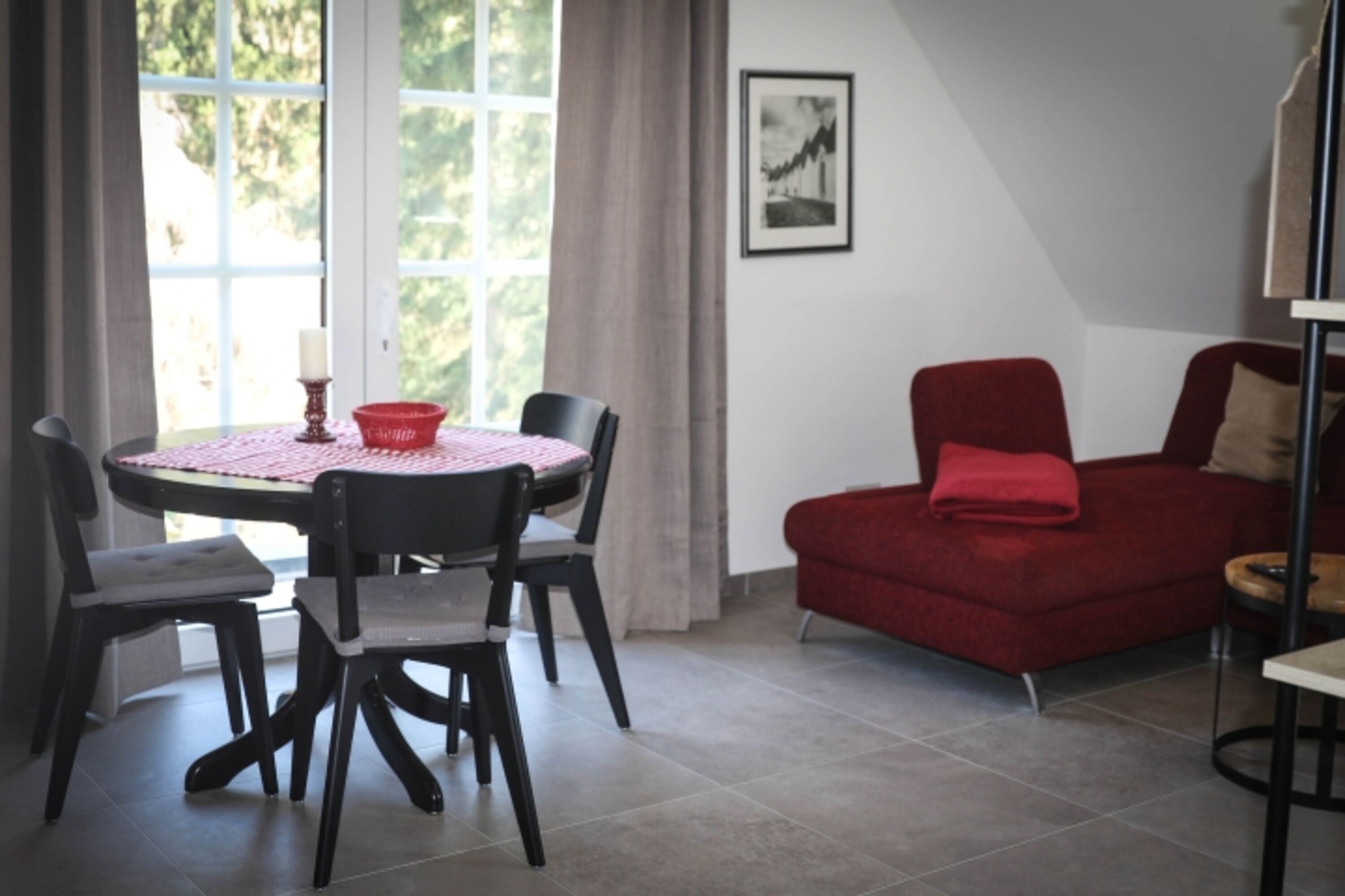 Wohnzimmer mit Essbereich