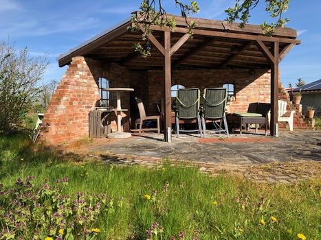 Aussensitzplatz mit Feuerstelle