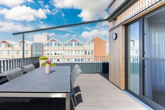 Penthouse SeeZeichen - Dachterrasse mit elektrischer Markise 