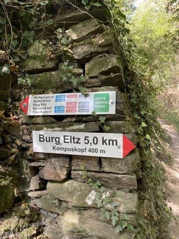 Viele Wandermöglichkeiten wie der Traumpfad Burg Eltz
