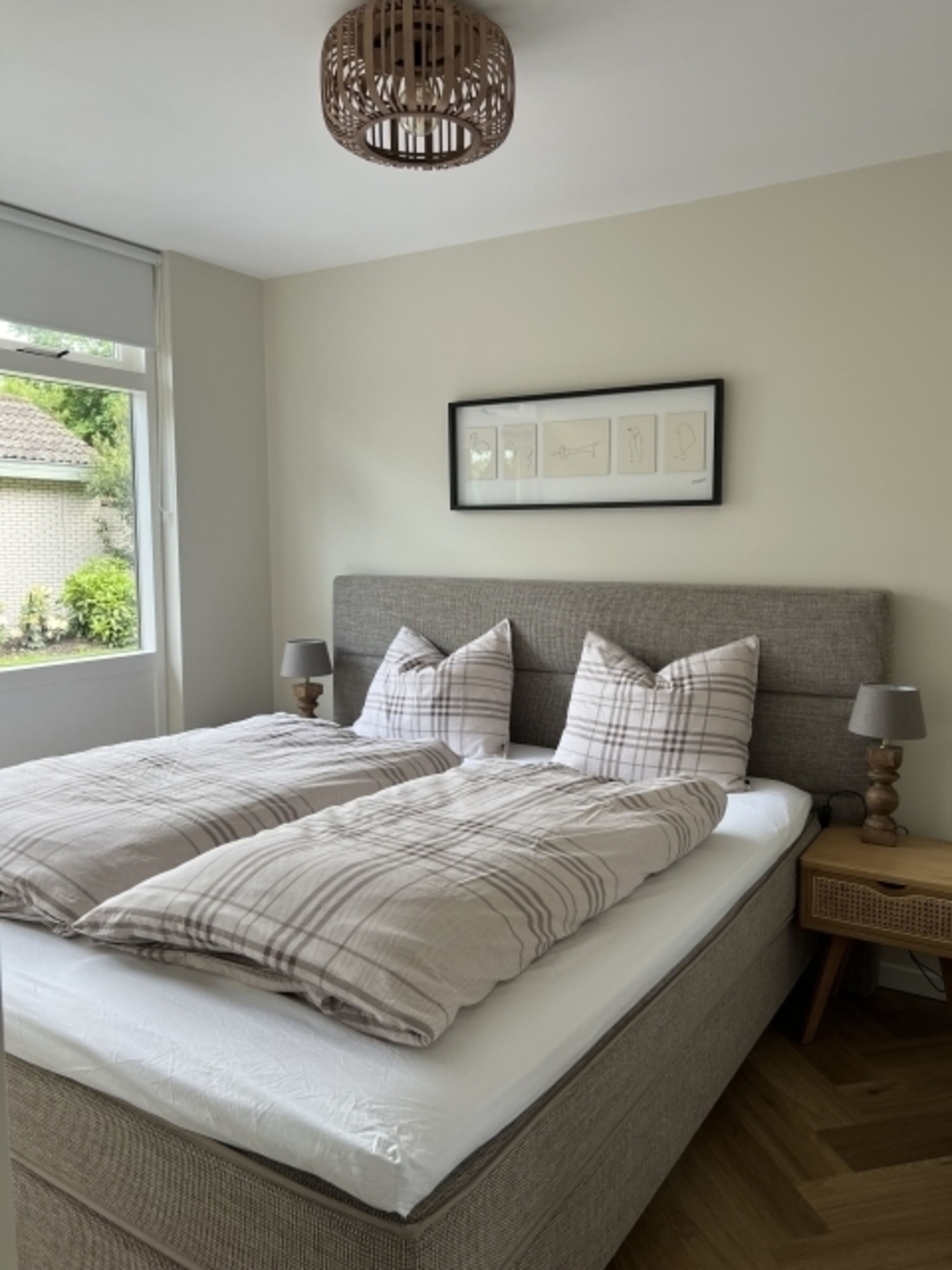 Schlafzimmer 1