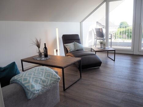 Galerie mit Zugang zur Loggia, 2. OG