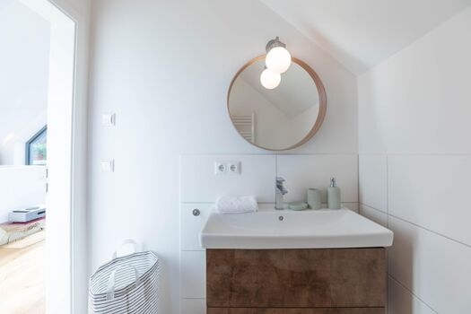 Kleine Krabbe - Duschbad im Obergeschoss