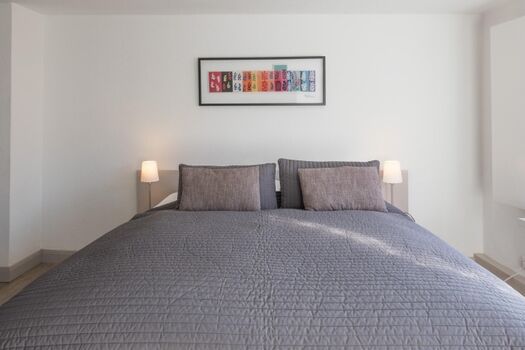 Eines der beiden Schlafzimmer im Obergeschoss