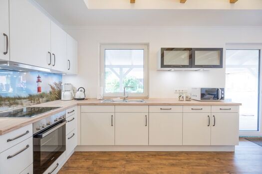 Gut ausgestattete Küche 