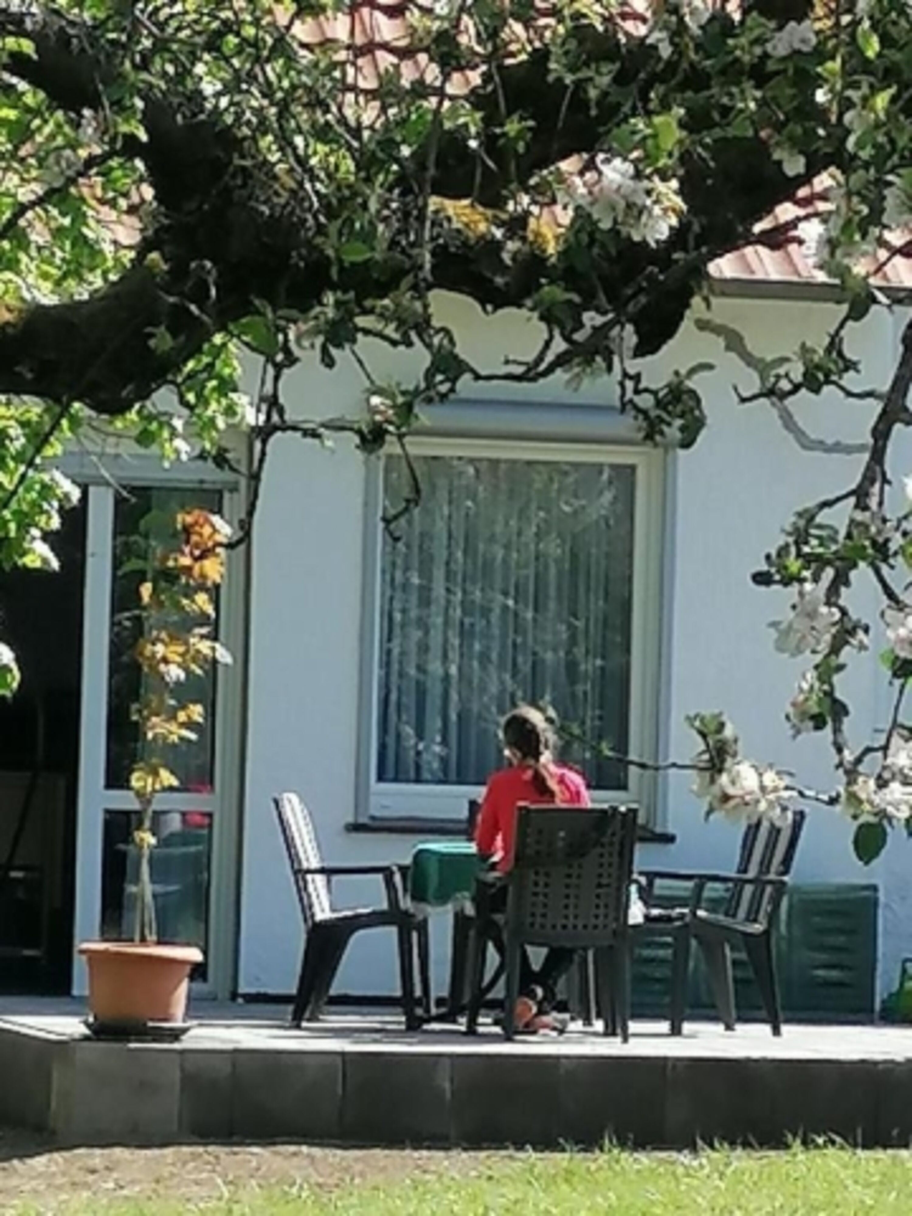 Terrasse mit Grillmöglichkeit
