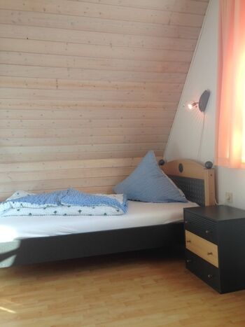 Zimmer mit 2 Einzelbetten 1.OG