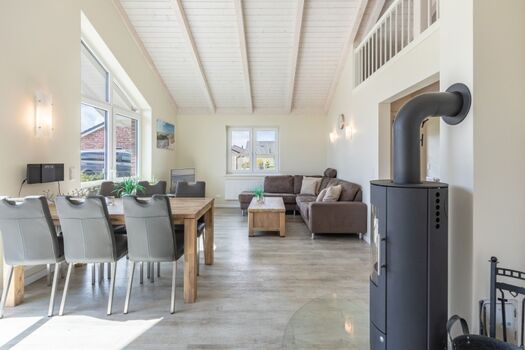 Wohn- und Essbereich