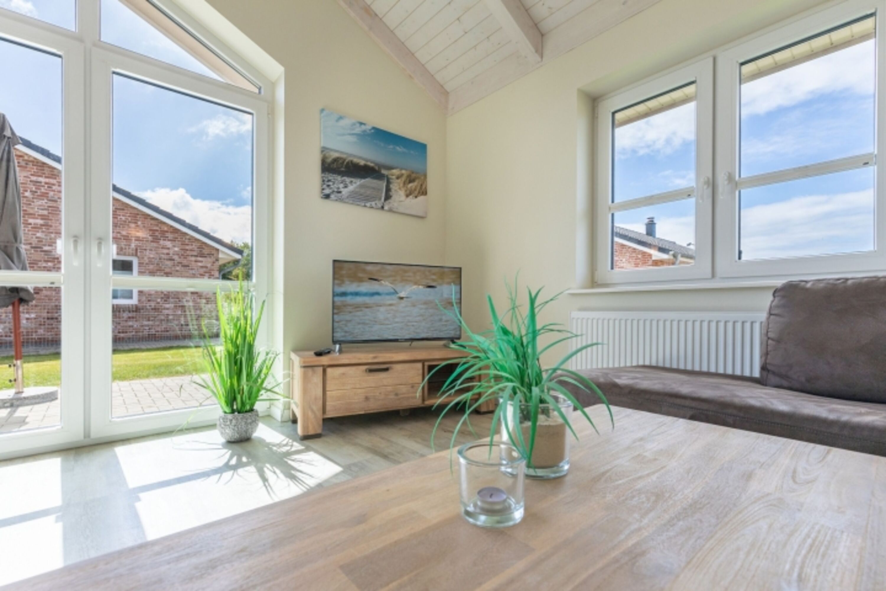 Gemütliche Sofaecke mit Unterhaltung