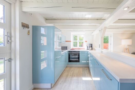 Gut ausgestattete Küche