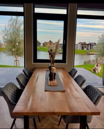 Grosser XXL Tisch mit 6 Stühlen