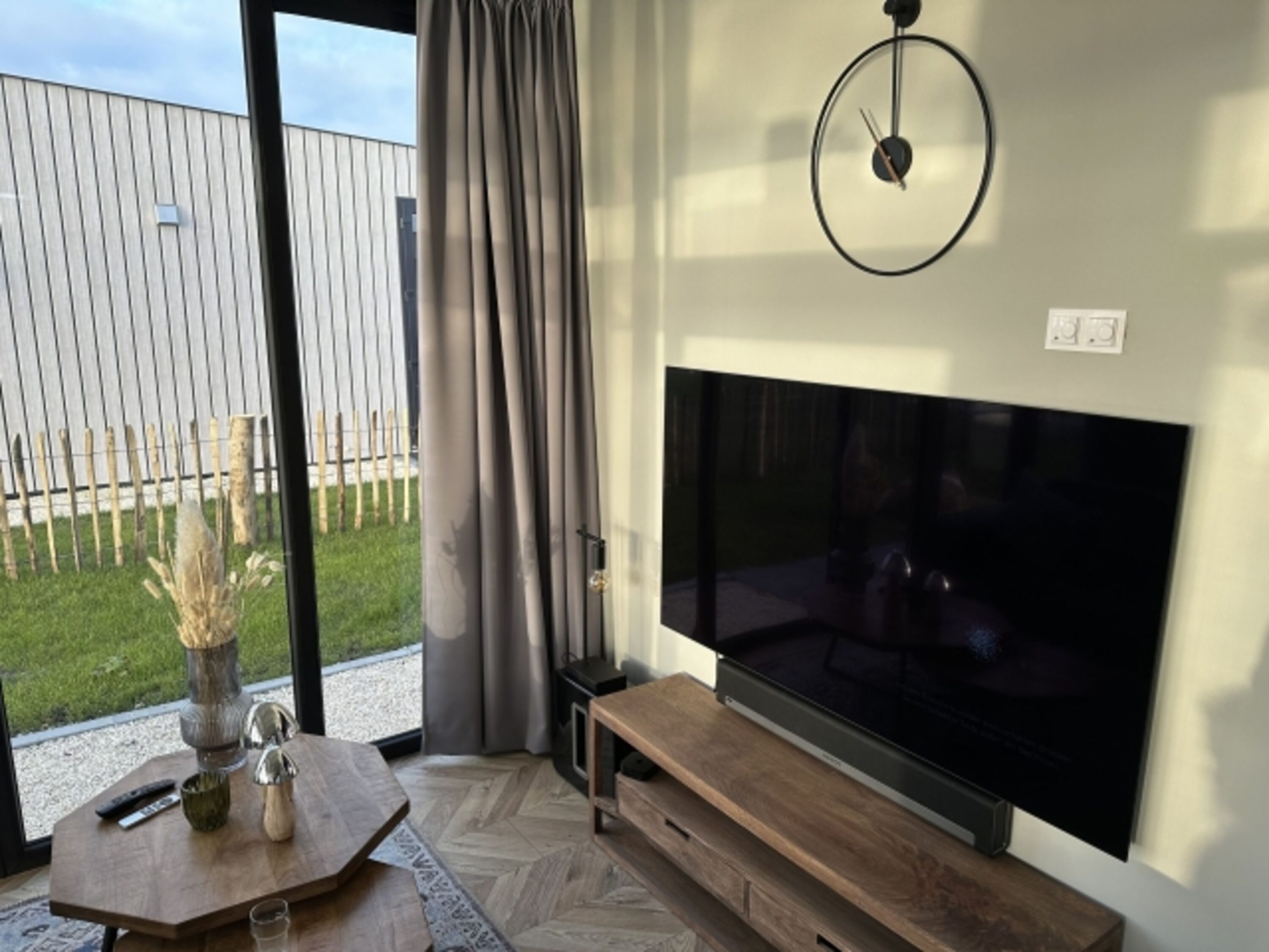 LG OLED 65 Smart TV