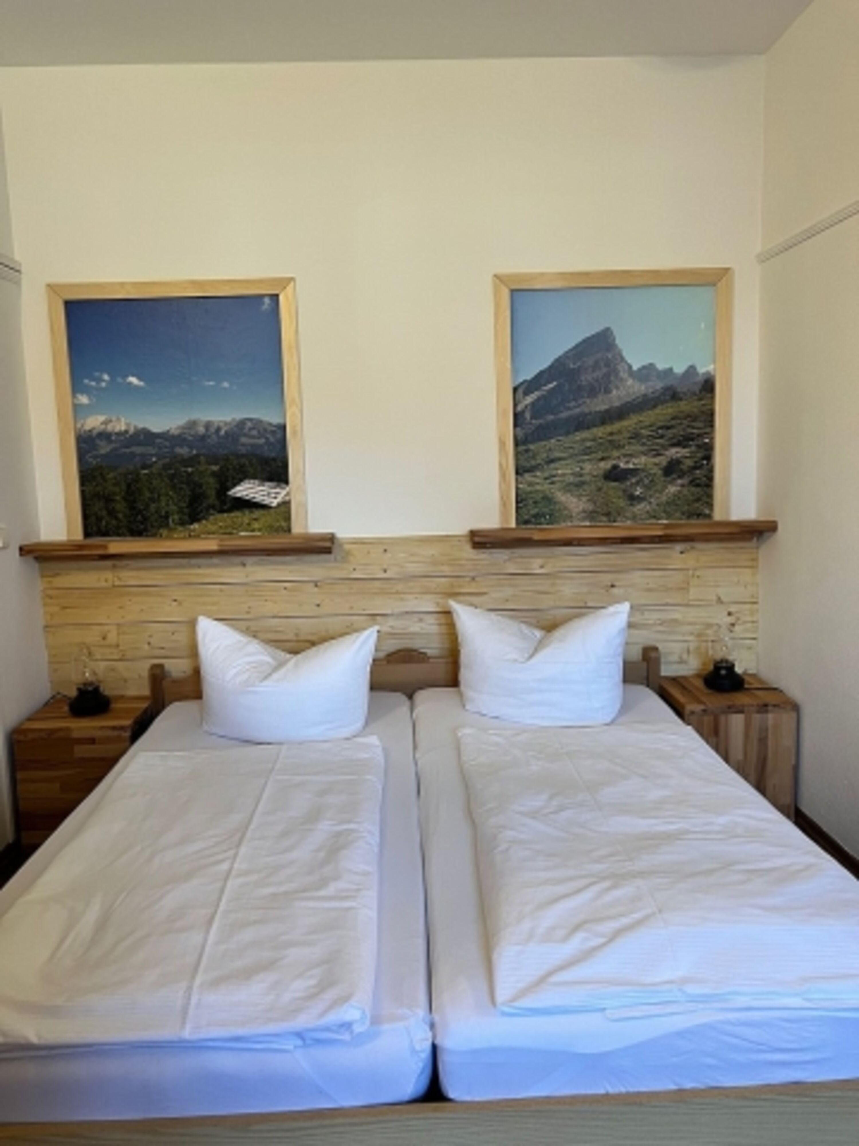 2. Schlafzimmer mit Doppelbett