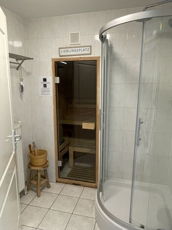 Sauna, Regen-Dusche 