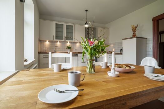 Essbereich angrenzend an die offene Küche