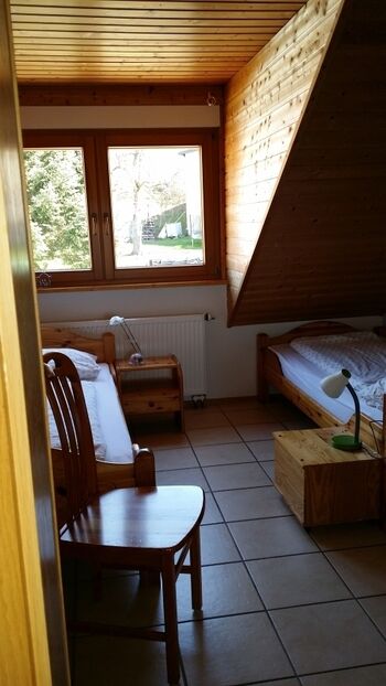 Schlafzimmer 1