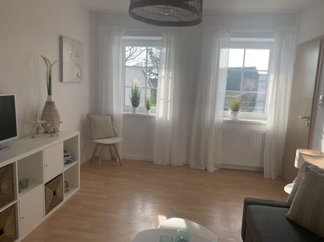 Der helle Wohnbereich.