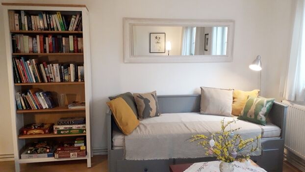 Lesestoff und Spiele stehen in großer Zahl zur Verfügung