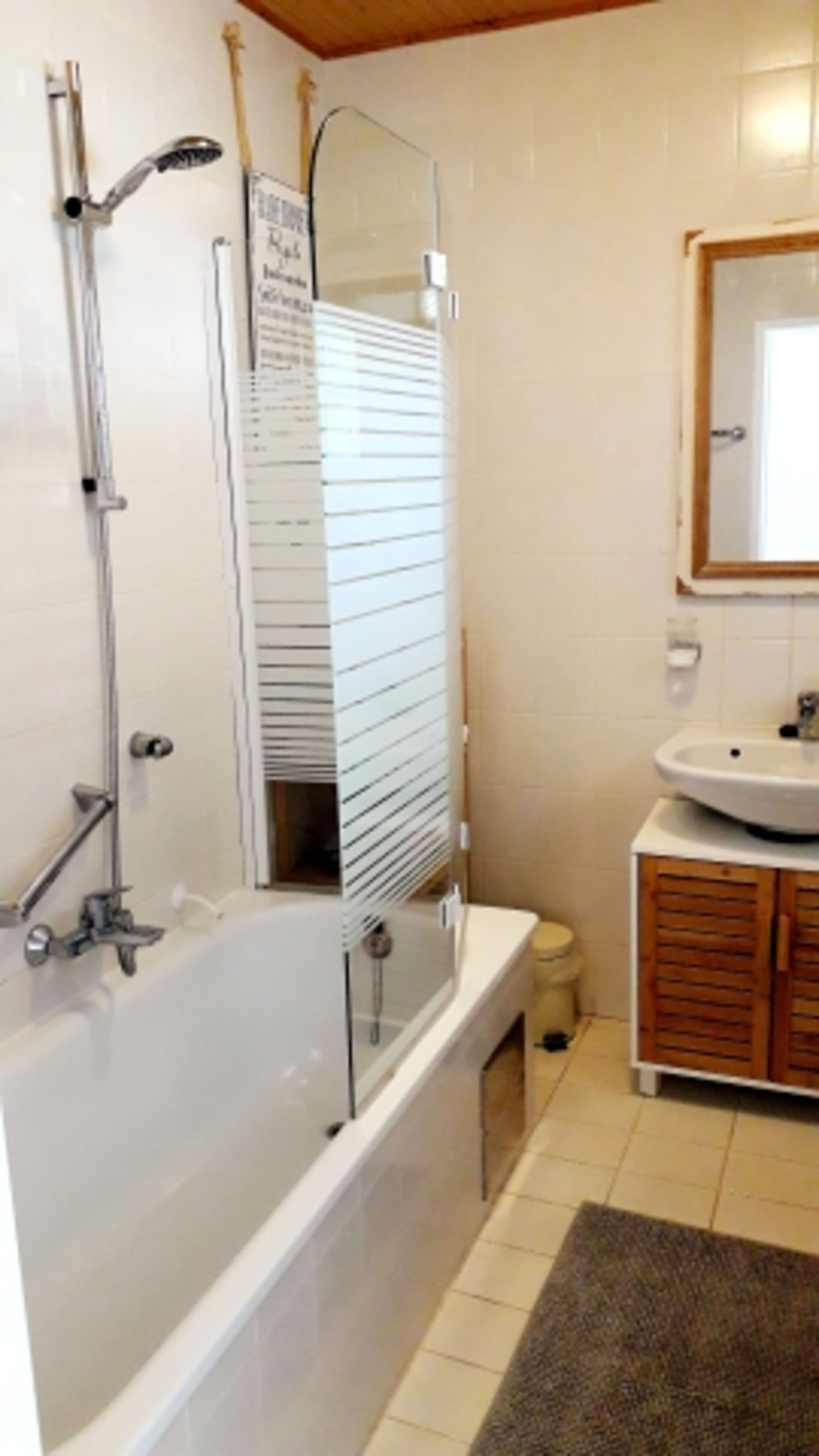 Blick ins Badezimmer